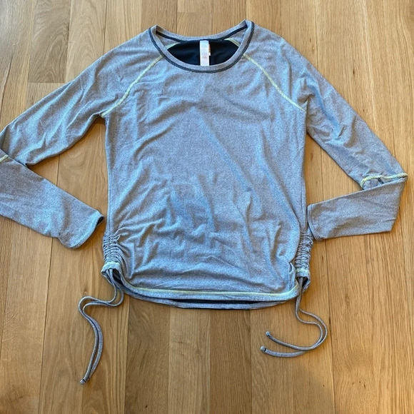 Lucy Tech Women’s Top Long Sleeved Ruched Thumbholes Grey Stripe Large - Picture 2 of 7
